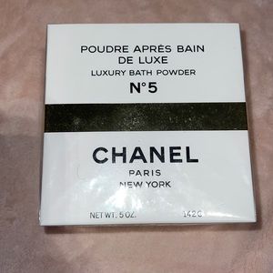 Chanel Luxury Bath Powder